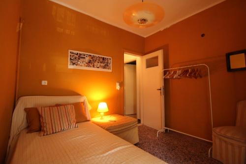 Charming Seaside Flat in Chalkoutsi (Attiki)