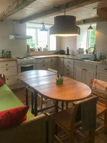 A szálláshely kívülről, Traditional Farmhouse By Lake Dämba On Fårö (Traditional Farmhouse By Lake Damba On Faro) in Faro