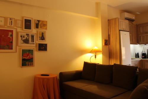 Charming Seaside Flat in Chalkoutsi (Attiki)
