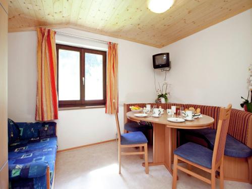 設施, Charming Holiday Home in Huttau with Barbecue in 黑塔烏