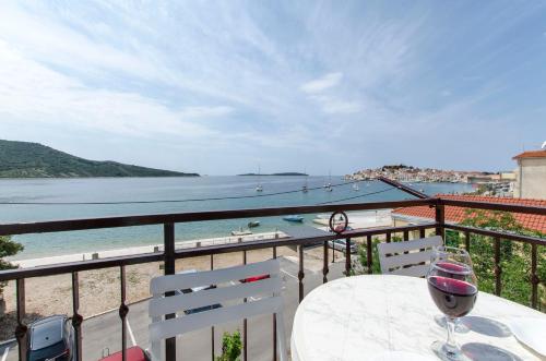 Apartment Mira - image 7