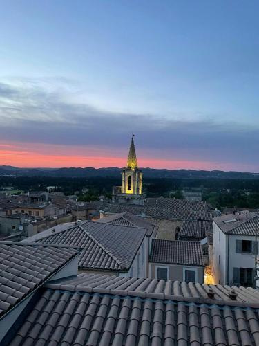 外部景觀, Medieval Convent Home In Provencal Village in 巴邦塔納