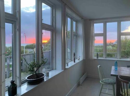 ทัศนียภาพภายนอกโรงแรม, Wooden House With Fjord Views In Hundested in ฮันเดอสเทด