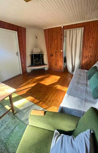 Фасада на хотела, Secluded Cottage Between Nature Reserves in Burge