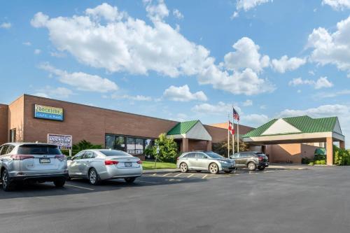 Clarion Hotel Conference Center on Lake Erie in Dunkirk, USA