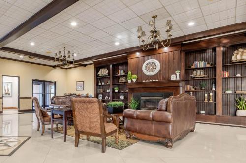 Clarion Hotel Conference Center on Lake Erie in Dunkirk, USA