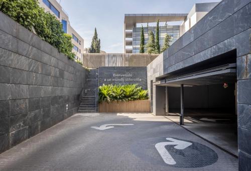 فندق إيليونيون أتريوم (Ilunion Atrium Hotel) in سيوداد لينيل