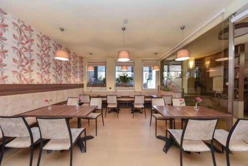 Garni Hotel Zenit in นอวีซาด