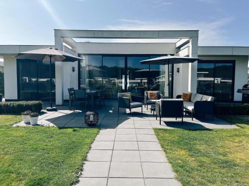  Villa in Zeewolde with Private Jetty in Zeewolde