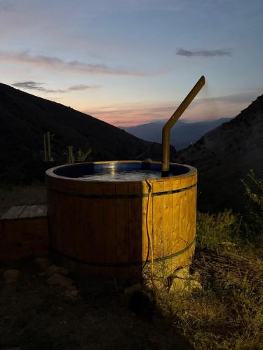 Cottage near Noravank, Areni, Sauna, Wine in Areni