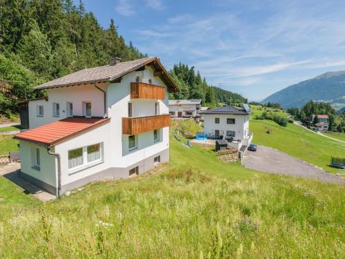 Viesnīcas āriene, Chalet in Tyrol near Ski Resort in Pillera