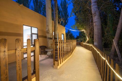 Exterior view, wushe hotel in Dunhuang