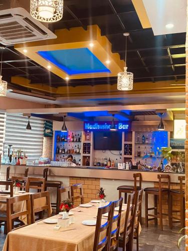 Amrapali Cottage and Restaurant Pvt Ltd in พุฒวัล