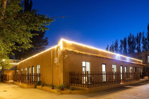 Exterior view, wushe hotel in Dunhuang