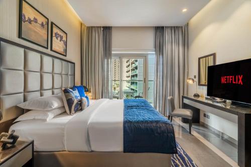 GuestReady - City Nest | Balcony | Majestine Tower, Dubai