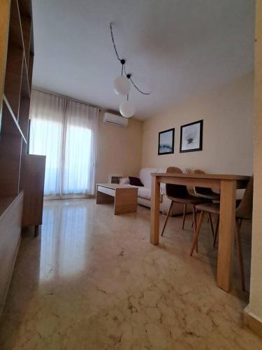 Universidad 2 by Southern Rooms in Barrio Penamefecit