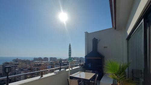 Two-Bedroom Deluxe Apartment with Ocean View