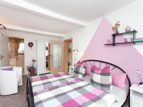 Quiet Couples Apartment in Deesbach