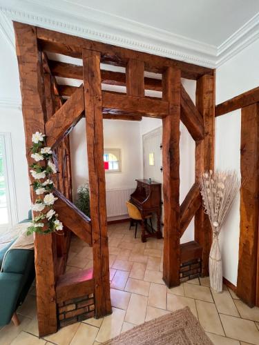 Le Poirier au Roi, Villa avec Piscine, Jacuzzi, Parc, Etang et calme in 聖伊萊爾德庫爾