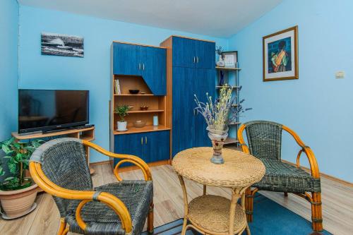 Apartment Semak - image 2