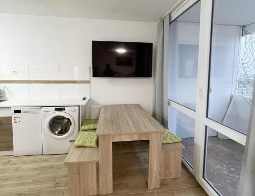 Apartment with Balcony in Krefeld, Krefeld (Foto 7)