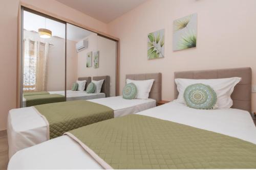 Aurum Luxury Villa Voz by elite" gîte à louer Agrilia