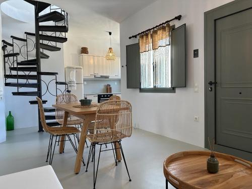 Ammos Andros Accommodation in Ormos Korthiou (Cyclades)