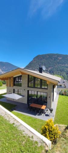  Alpenchalet Valentin, Unterkunft in Sautens