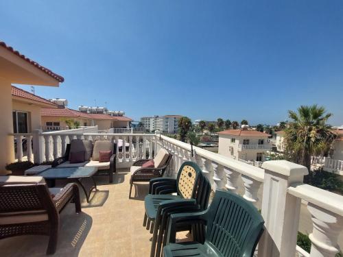 1BR Apt, Huge Balcony, Walk to Nissi Beach, Ayía Nápa (photo 6)