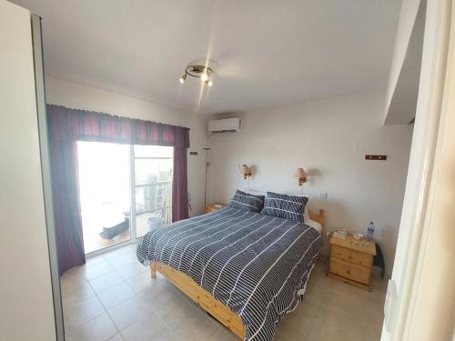 1BR Apt, Huge Balcony, Walk to Nissi Beach, Ayía Nápa (photo 7)