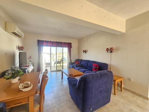 1BR Apt, Huge Balcony, Walk to Nissi Beach, Ayía Nápa (photo 4)