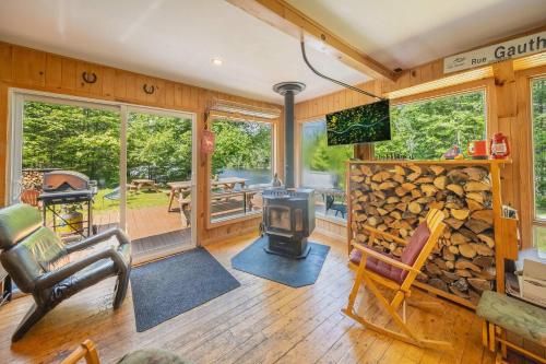 Spa & Waterfront Relaxation - Le Chalet EDGAU, Saint-Alban (fotografie 3)