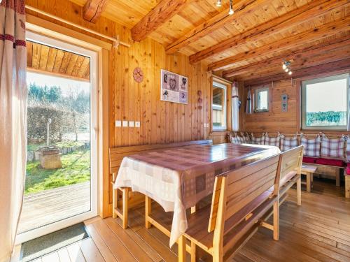 Chalet in Harreberg with Garden Views