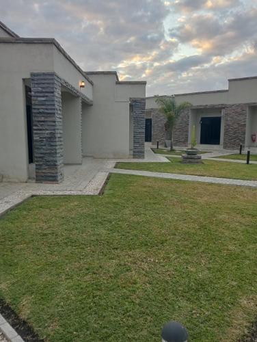 2br Appartment with Backup and Fast Wifi in Chelston