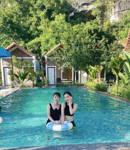 TRANG AN NATURAL MOUNTAINSIDE HOMESTAY