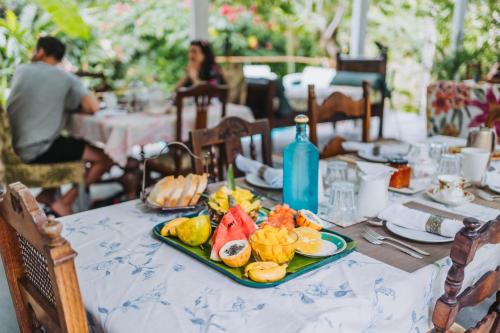 Food and beverages, Colina Secreta - Glamping and Villas in Puerto Viejo de Talamanca