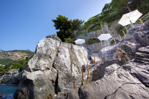 Amore Rentals - Villa Lo Scoglio - image 4