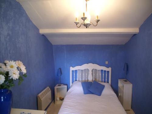 Lovely house in Provencal style 2 kilometers from the sea and beach - image 12