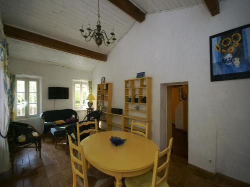 Lovely house in Provencal style 2 kilometers from the sea and beach - image 13