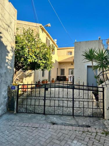 Exterior view, Saint George Cottage in Paliani