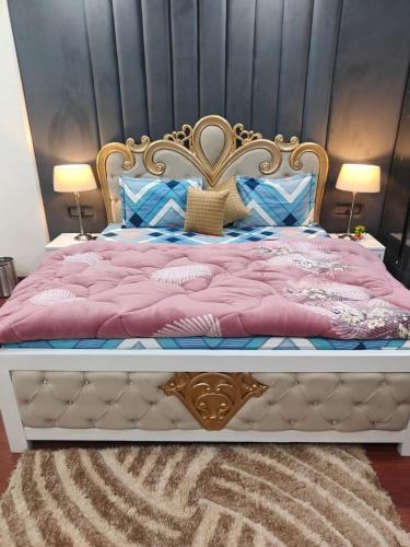 3 bed 3 bath home in Gurugram golf course road - image 2