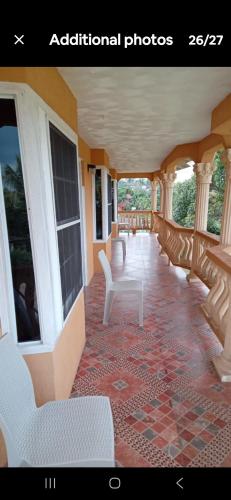 Beautiful home with pool in Mandeville