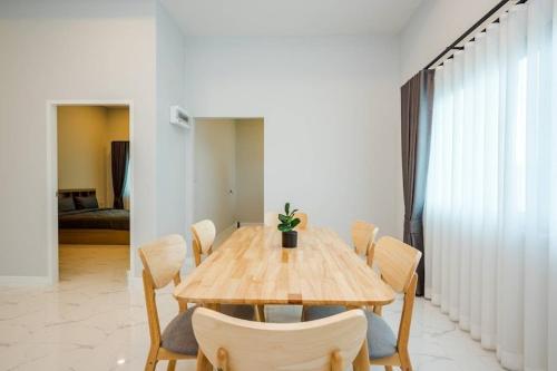 Villa 3 Bedrooms in Central Hua Hin Near Beach near Hua Hin Sam Phan Nam Floating Market