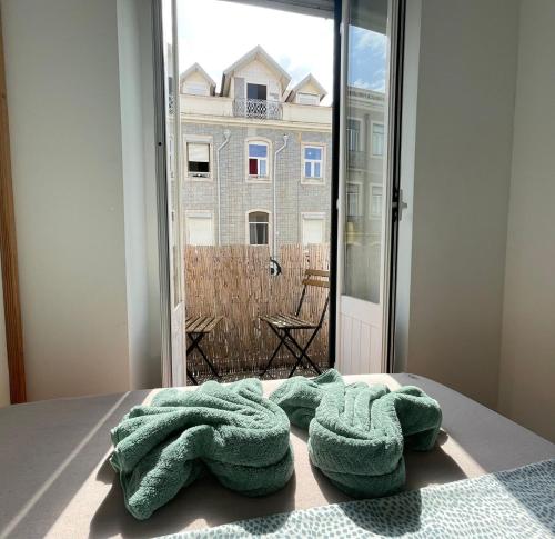 Central Lisbon Rooms in Palmira Shared Apartment For Surf Lovers 3