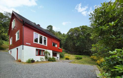 . Lovely Home In Masfjordnes With Wifi