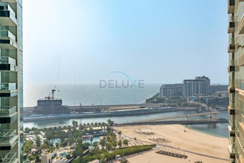 Walking Distance to Bluewaters Island, with The Walk JBR right at your Door and Private Beach Access, Al Bateen Residences, JBR by Deluxe Holiday Homes, Dubaï (photo 2)