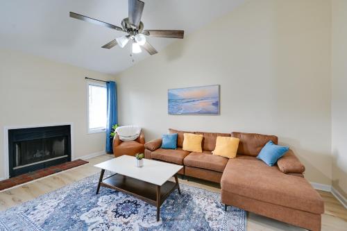 Greenville Getaway Close to Campus and Stadium! in Wilson Acres