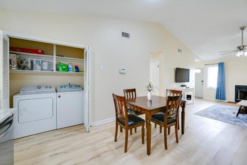 Greenville Getaway Close to Campus and Stadium! in Wilson Acres