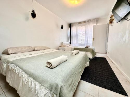 KAALA STAYS - Budget Quadruple Family room 4min walk Metro - Location saisonnière - Créteil