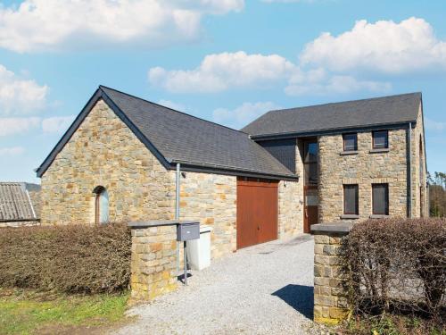 Holiday Home in Borlon with Terrace - Location saisonnière - Borlon